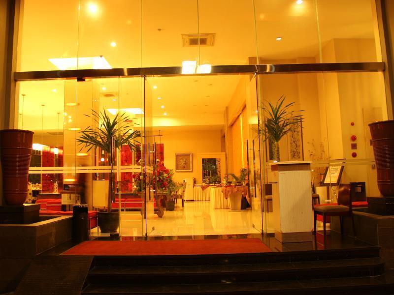 Scarlet Dago Hotel Bandung Exterior photo