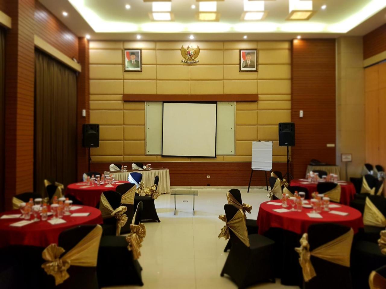 Scarlet Dago Hotel Bandung Exterior photo