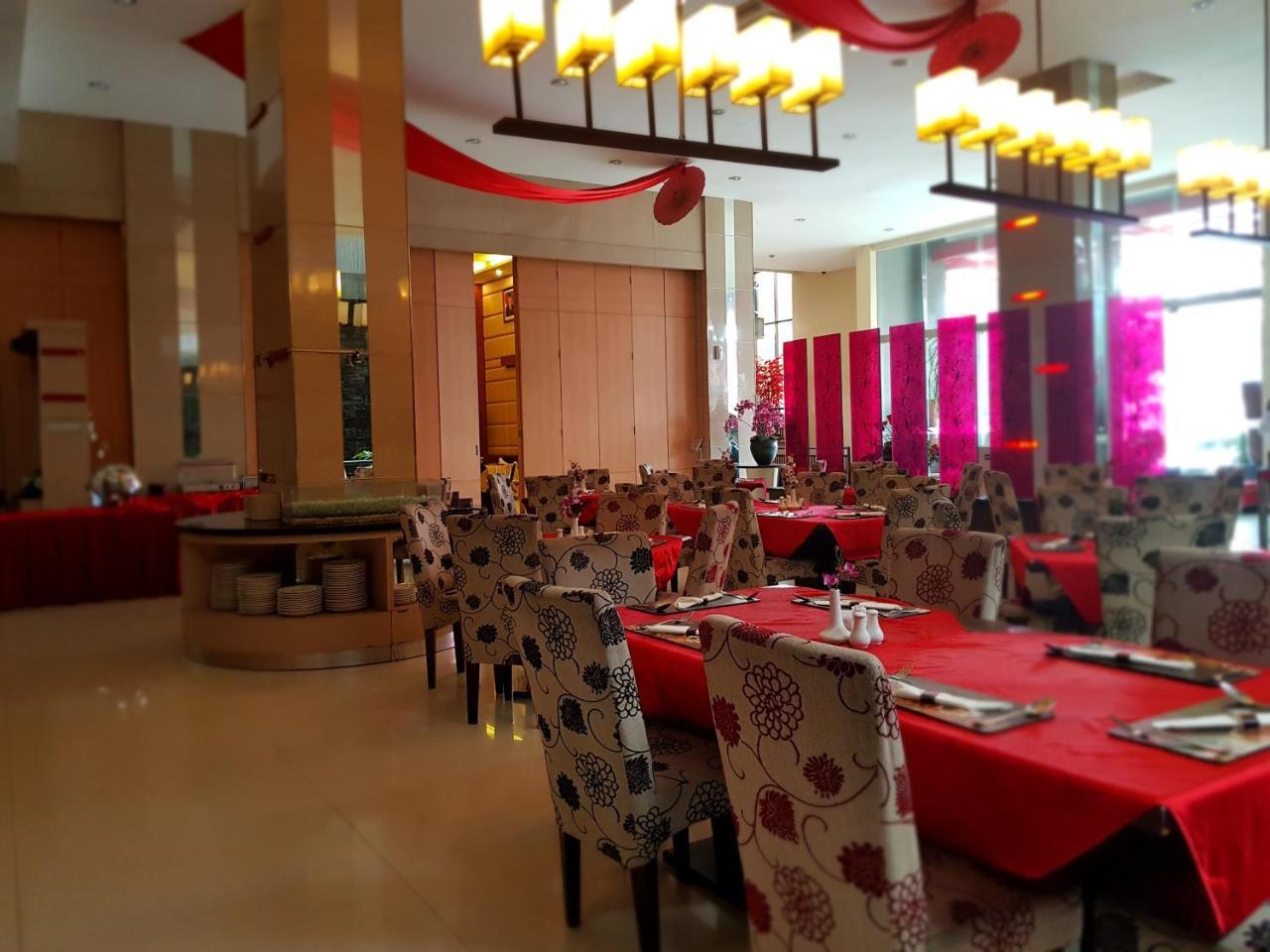 Scarlet Dago Hotel Bandung Exterior photo