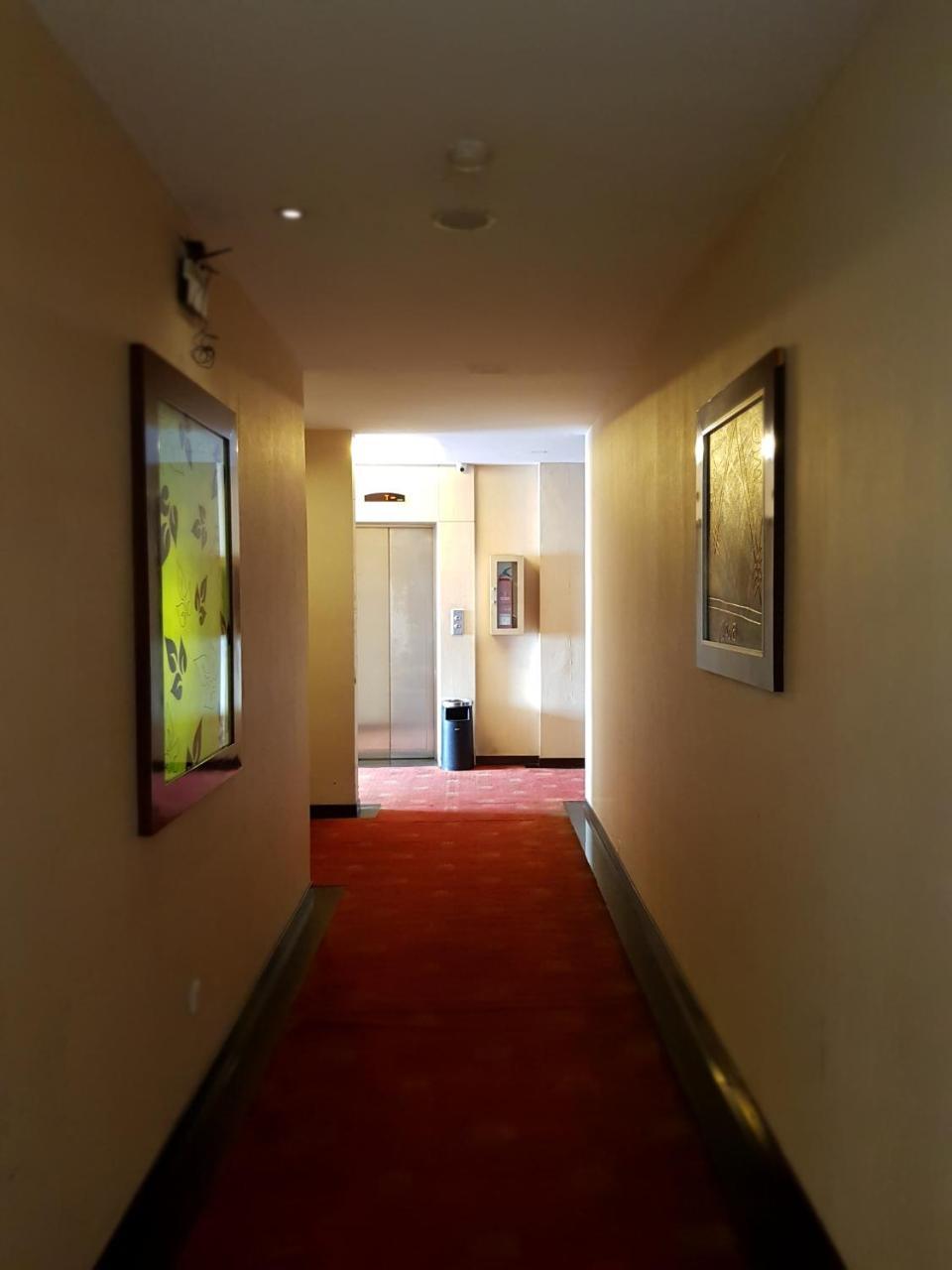 Scarlet Dago Hotel Bandung Exterior photo